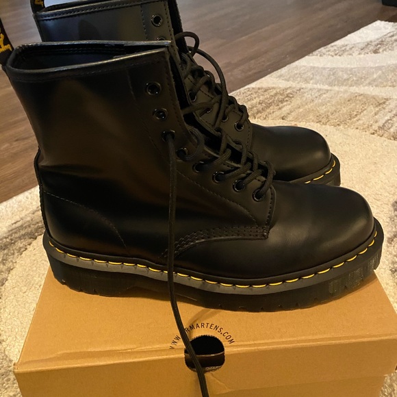Dr Martens new in box 
Boots 
Black lace up 
Size 9 men’s 
Original price 172$ - Picture 3 of 10
